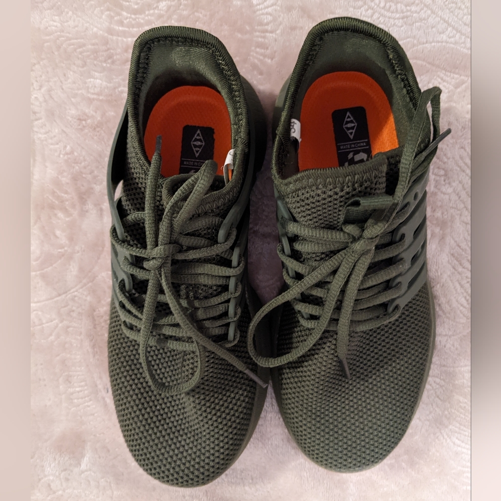 Troadlop Kids Sneakers Running Shoes Green Breathable Lace-Up Size 2.5 US